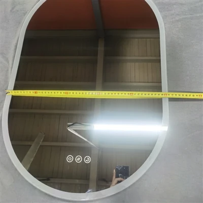 お客様は出荷前に当社に商品を確認するために来社します